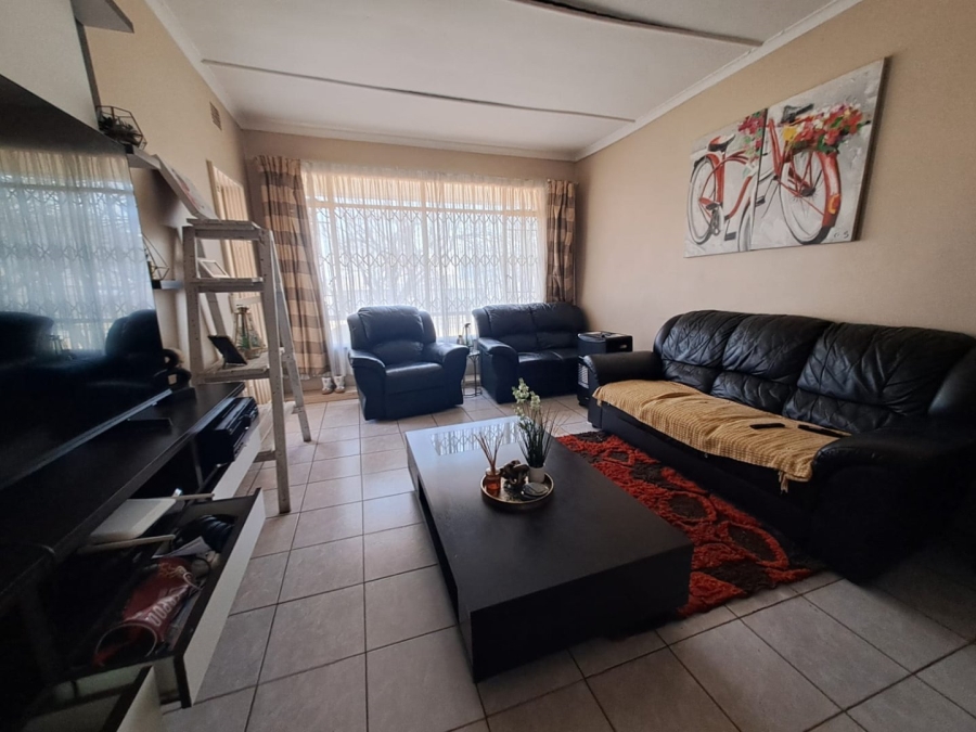 2 Bedroom Property for Sale in Vanderbijlpark Cw 6 Gauteng