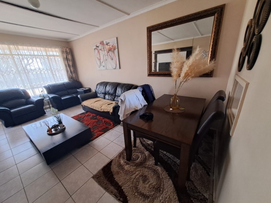 2 Bedroom Property for Sale in Vanderbijlpark Cw 6 Gauteng
