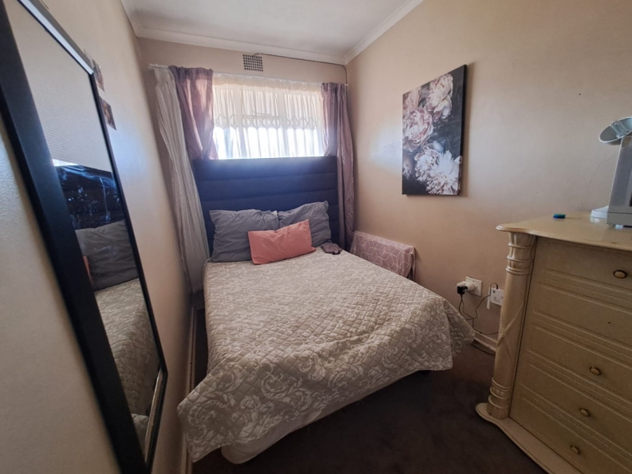 2 Bedroom Property for Sale in Vanderbijlpark Cw 6 Gauteng