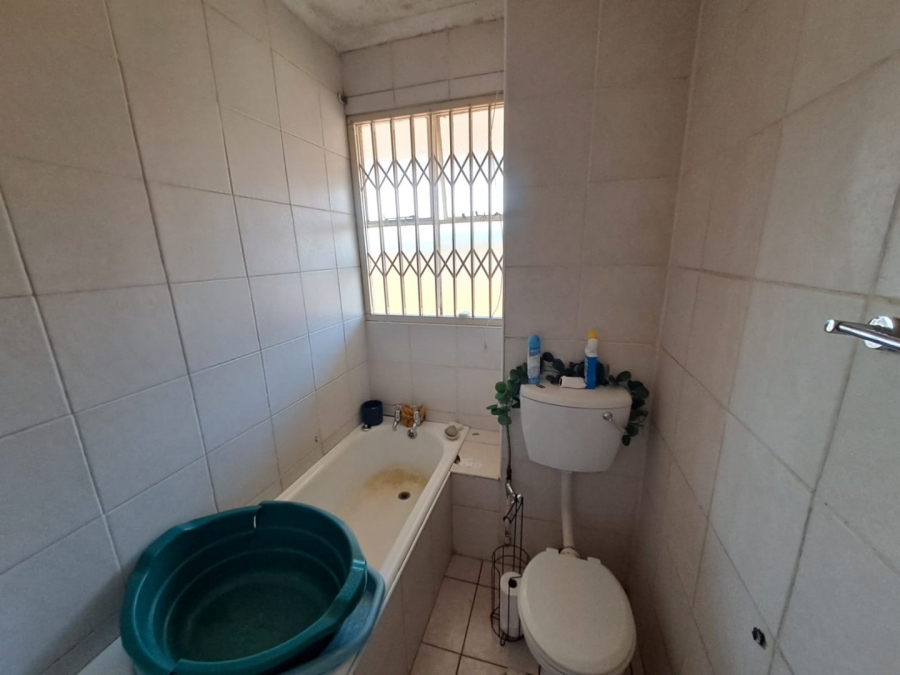 2 Bedroom Property for Sale in Vanderbijlpark Cw 6 Gauteng