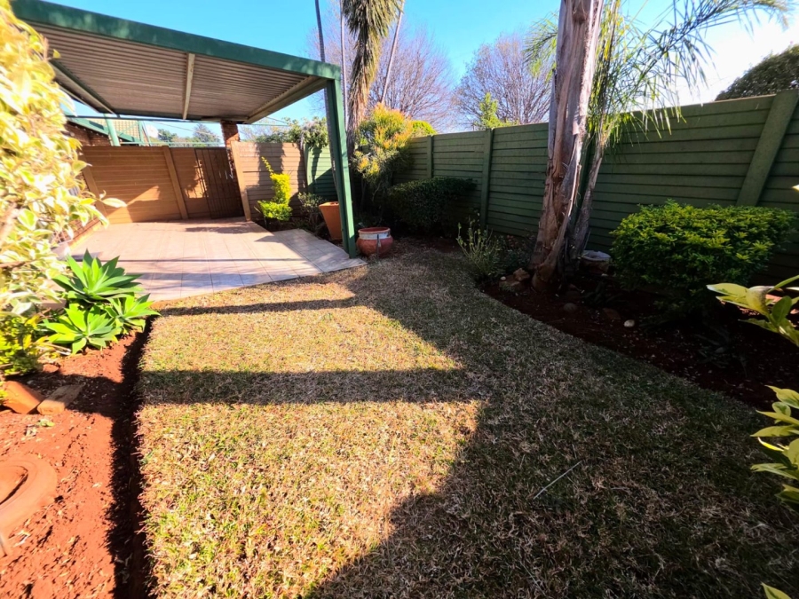 2 Bedroom Property for Sale in Annlin Gauteng