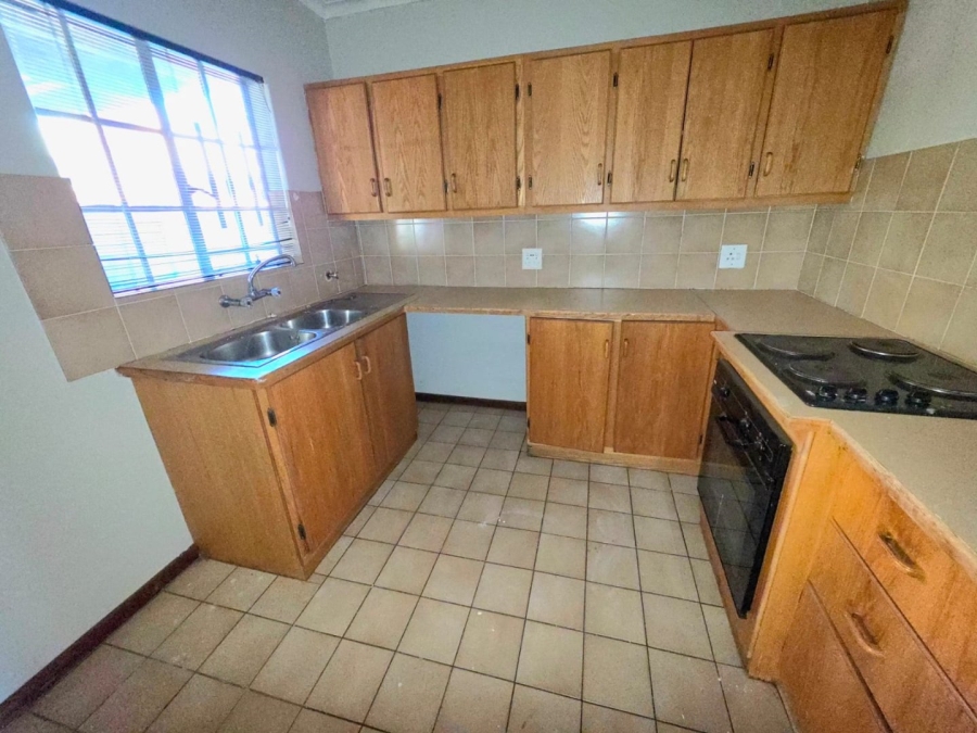 2 Bedroom Property for Sale in Annlin Gauteng