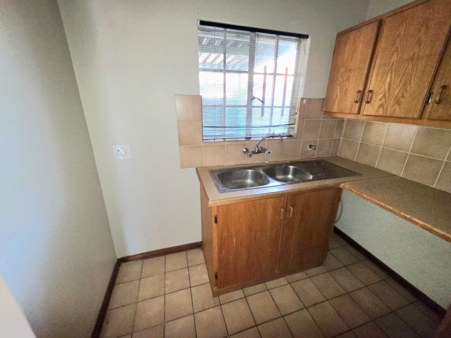 2 Bedroom Property for Sale in Annlin Gauteng