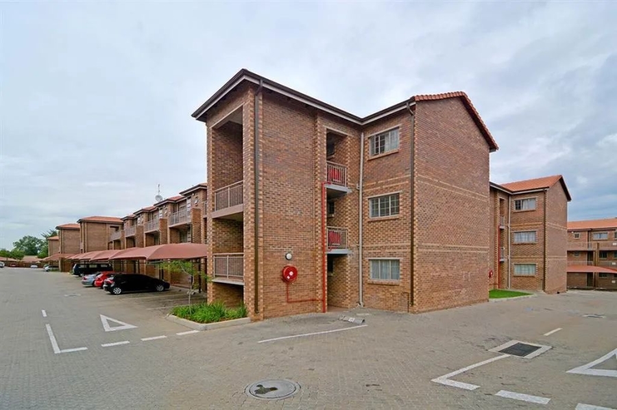 2 Bedroom Property for Sale in Edendale Gauteng