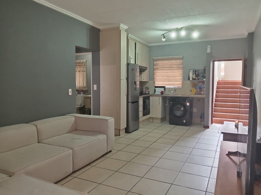 1 Bedroom Property for Sale in Beverley Gauteng