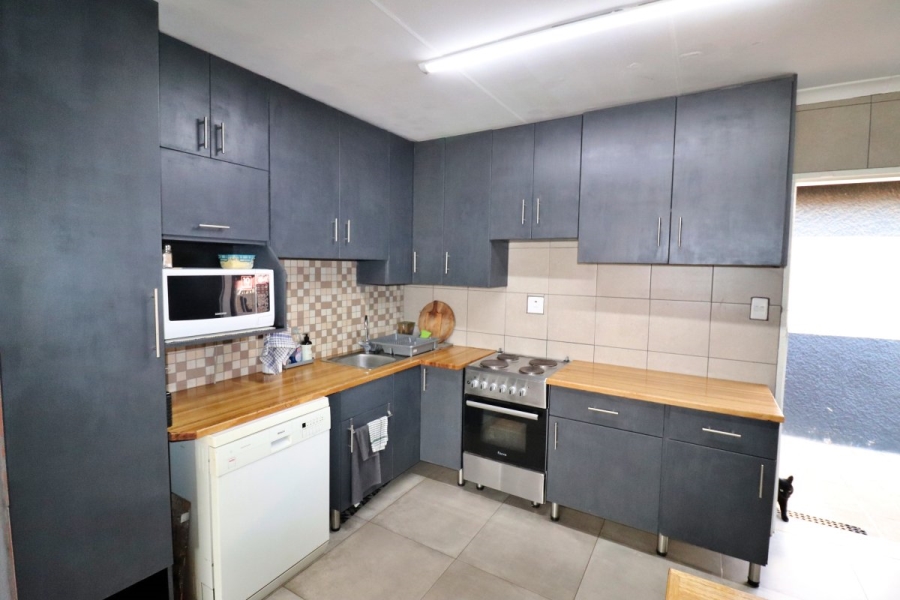 4 Bedroom Property for Sale in Klopperpark Gauteng