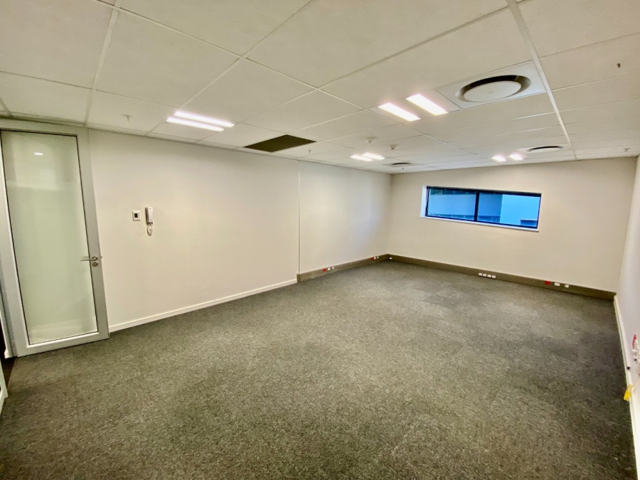 To Let Commercial Property for Rent in Vorna Valley Gauteng