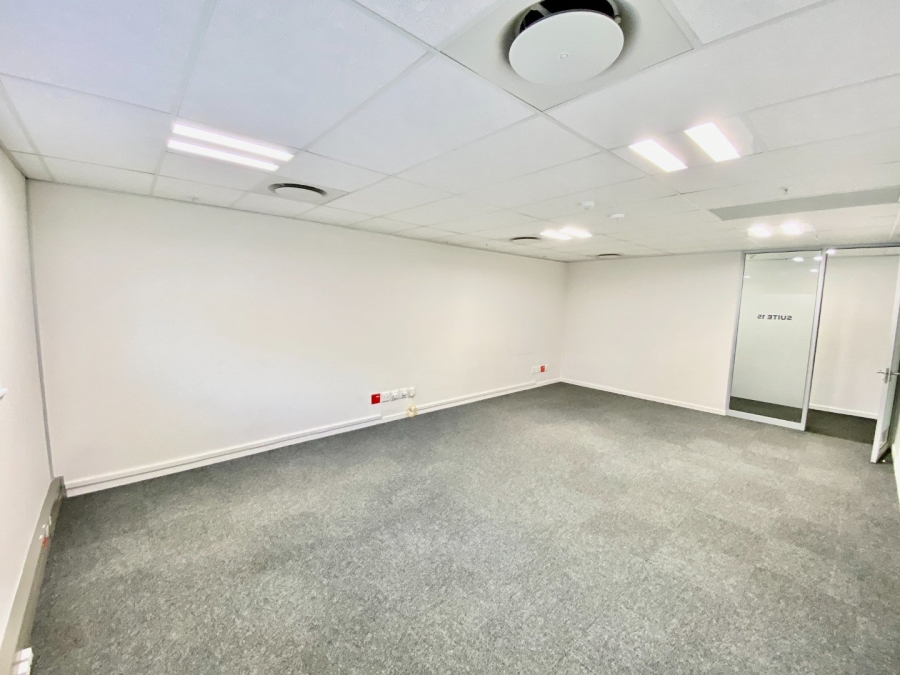 To Let Commercial Property for Rent in Vorna Valley Gauteng