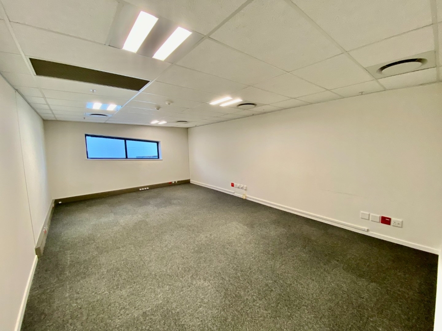 To Let Commercial Property for Rent in Vorna Valley Gauteng