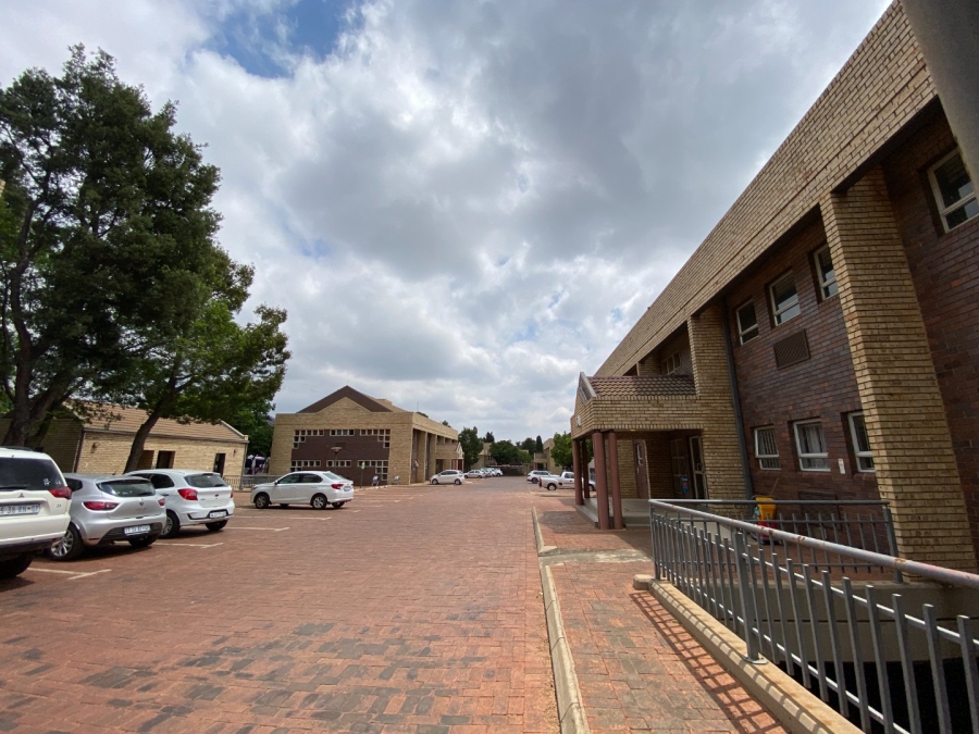 To Let Commercial Property for Rent in Lynnwood Gauteng
