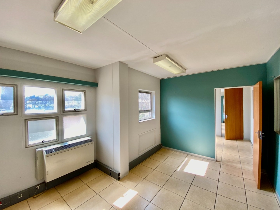 To Let Commercial Property for Rent in Lynnwood Gauteng