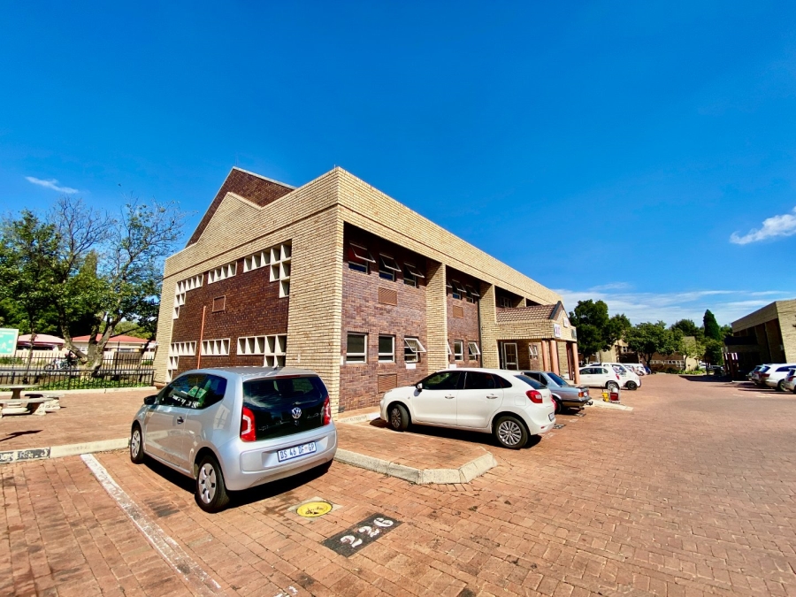 To Let Commercial Property for Rent in Lynnwood Gauteng