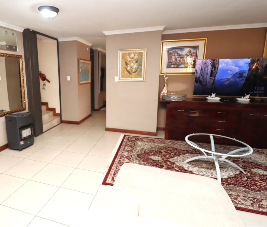 3 Bedroom Property for Sale in Erasmuskloof Gauteng