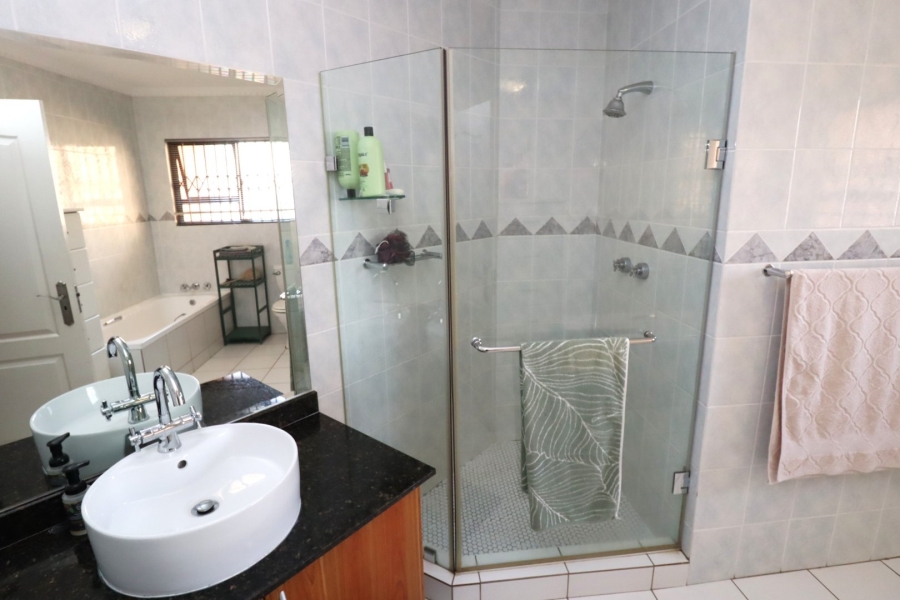 3 Bedroom Property for Sale in Erasmuskloof Gauteng