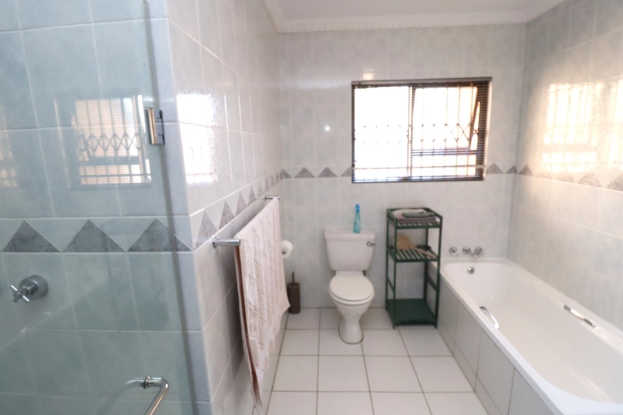 3 Bedroom Property for Sale in Erasmuskloof Gauteng