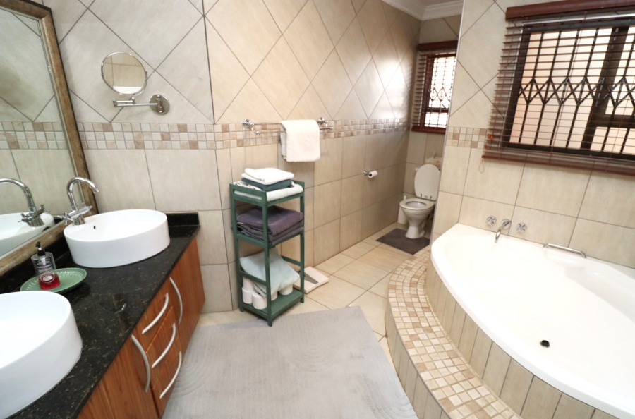3 Bedroom Property for Sale in Erasmuskloof Gauteng