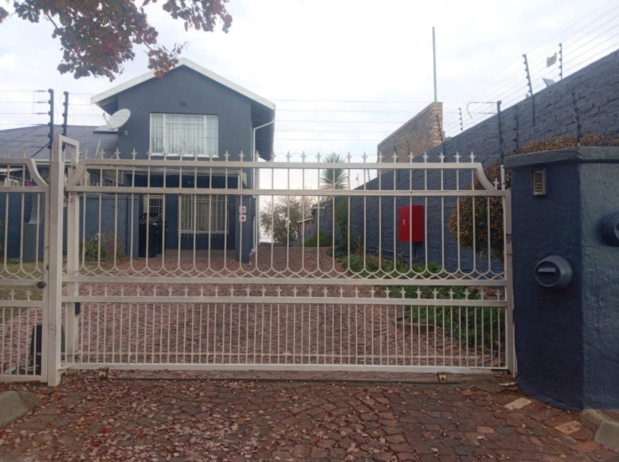 2 Bedroom Property for Sale in Primrose Hill Gauteng