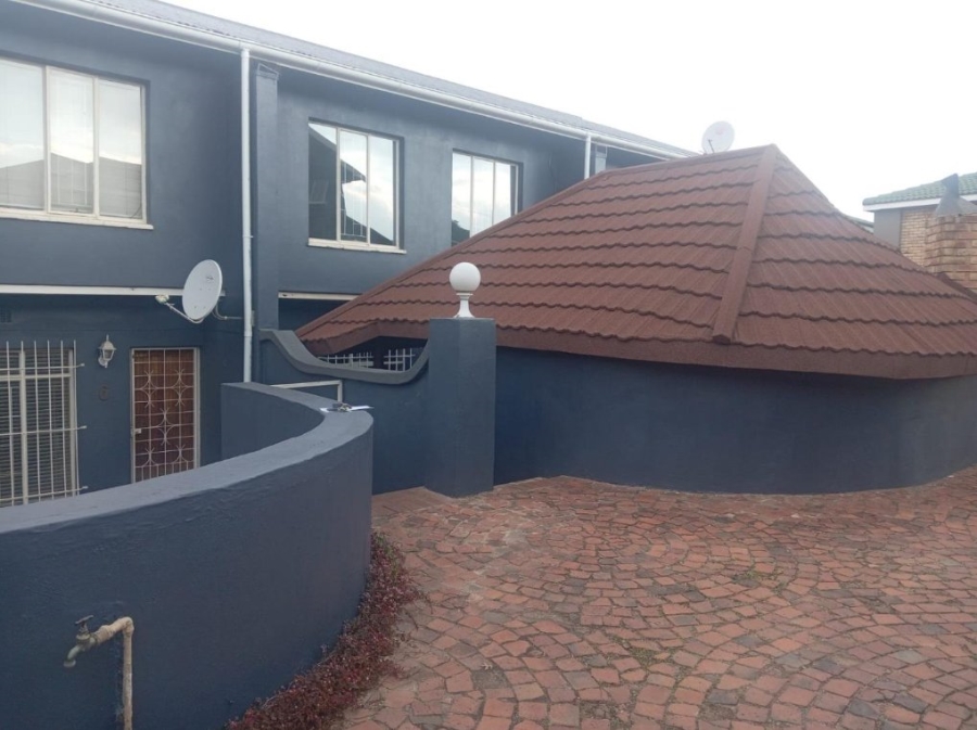 2 Bedroom Property for Sale in Primrose Hill Gauteng