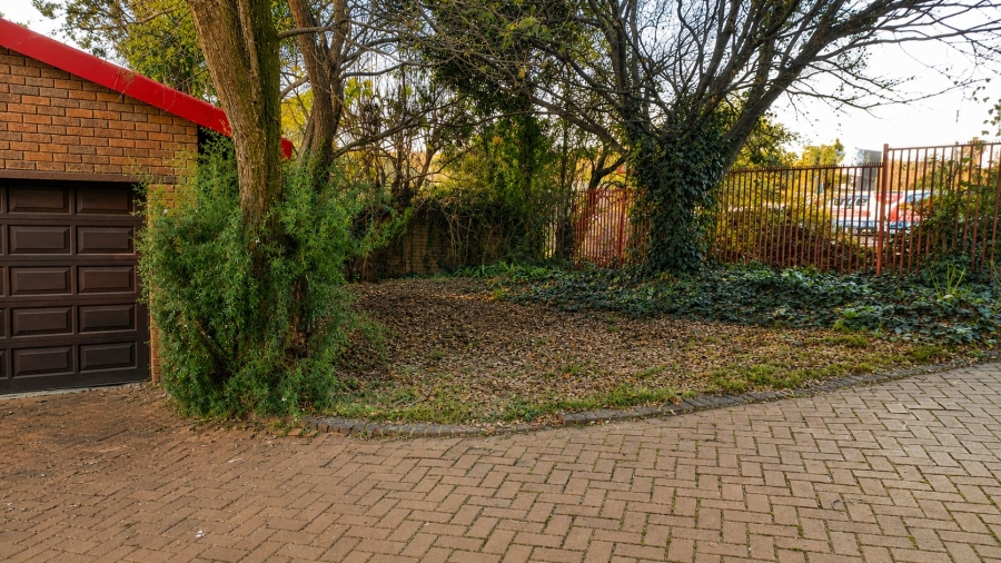 1 Bedroom Property for Sale in Morningside Gauteng