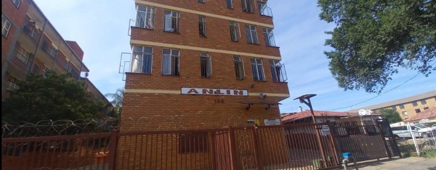 2 Bedroom Property for Sale in Pretoria West Gauteng