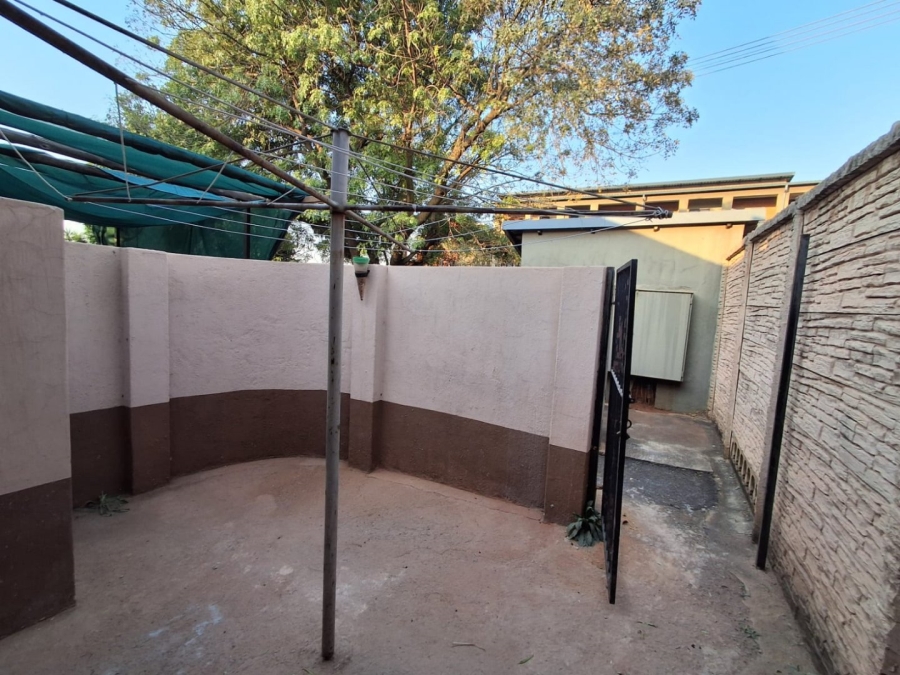 To Let 3 Bedroom Property for Rent in Florauna Gauteng