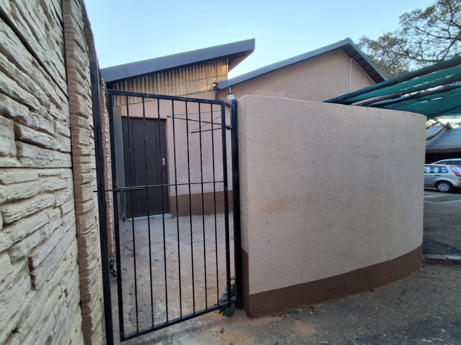 To Let 3 Bedroom Property for Rent in Florauna Gauteng