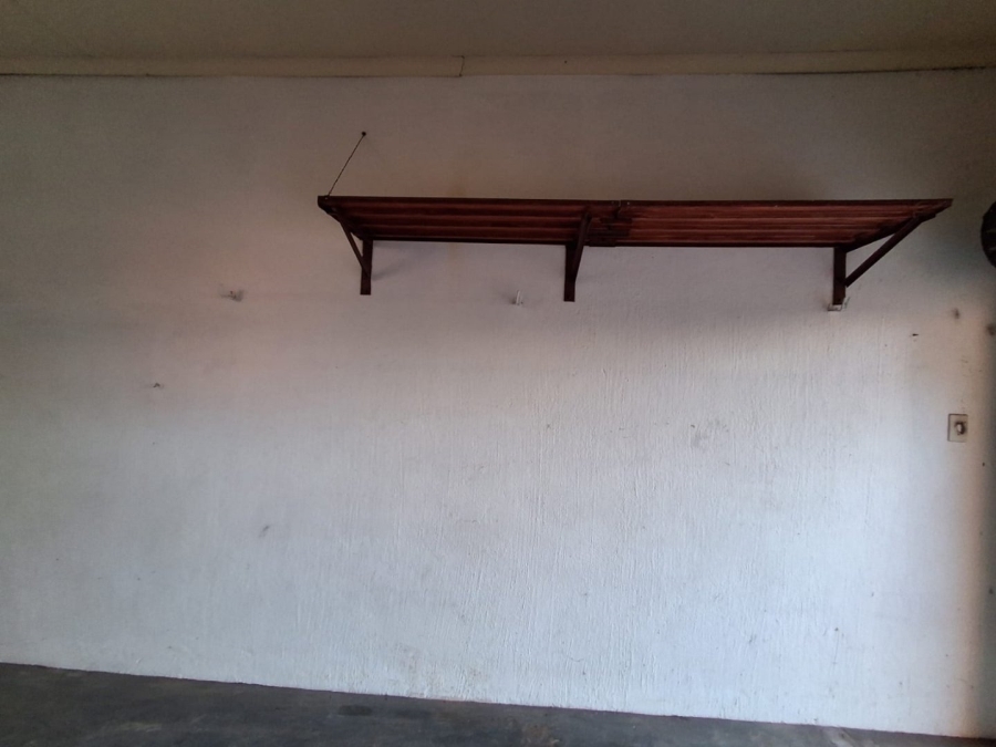 To Let 3 Bedroom Property for Rent in Florauna Gauteng