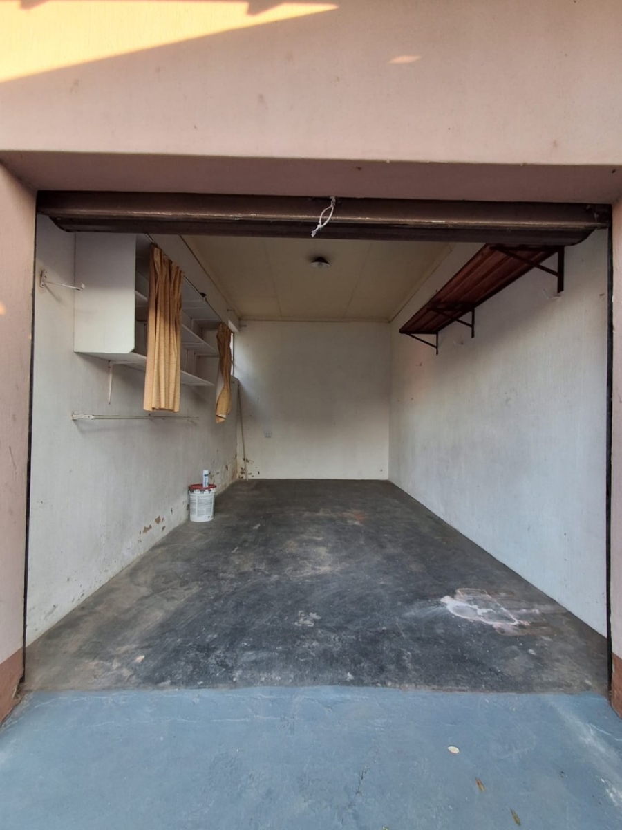 To Let 3 Bedroom Property for Rent in Florauna Gauteng