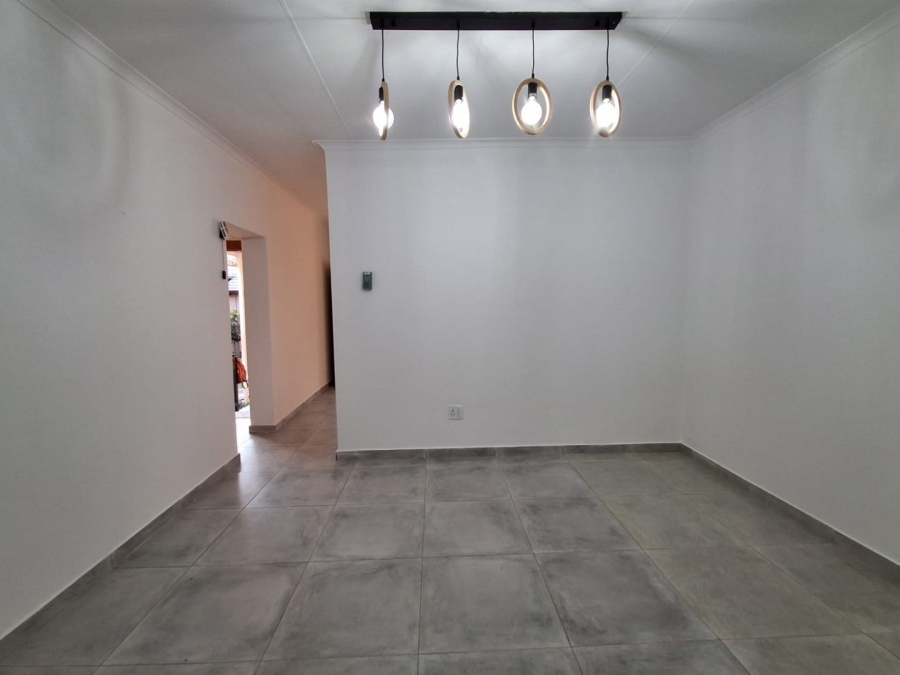 To Let 3 Bedroom Property for Rent in Florauna Gauteng