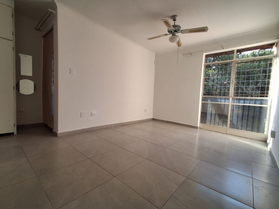 To Let 3 Bedroom Property for Rent in Florauna Gauteng