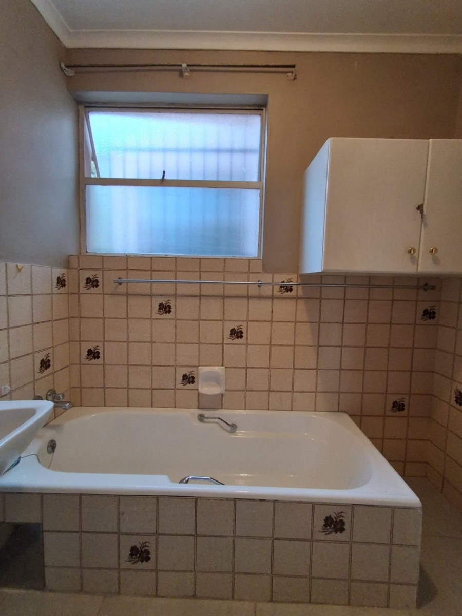 To Let 3 Bedroom Property for Rent in Florauna Gauteng