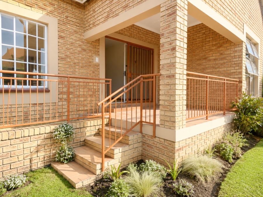 2 Bedroom Property for Sale in Harveston A H Gauteng