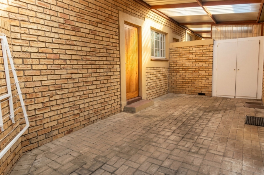 2 Bedroom Property for Sale in Harveston A H Gauteng