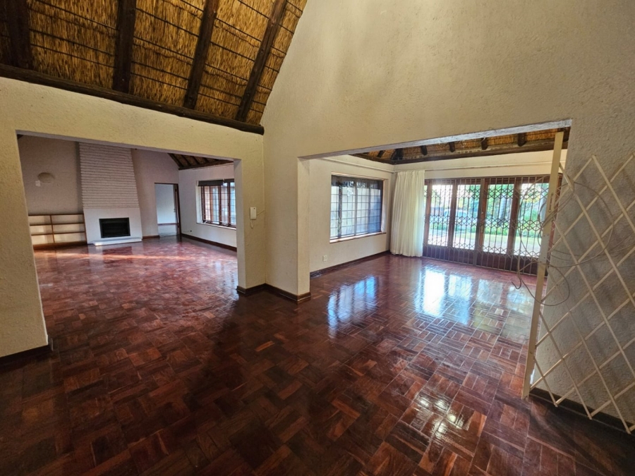 To Let 4 Bedroom Property for Rent in Waterkloof Gauteng