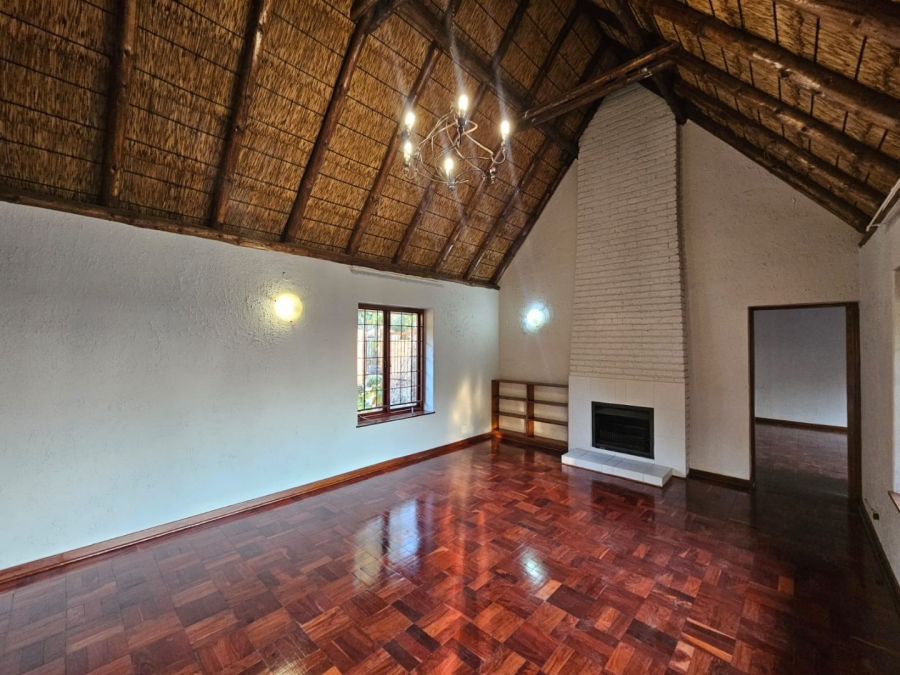 To Let 4 Bedroom Property for Rent in Waterkloof Gauteng