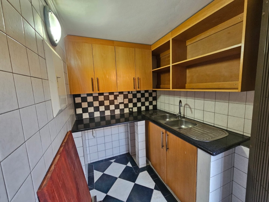 To Let 4 Bedroom Property for Rent in Waterkloof Gauteng