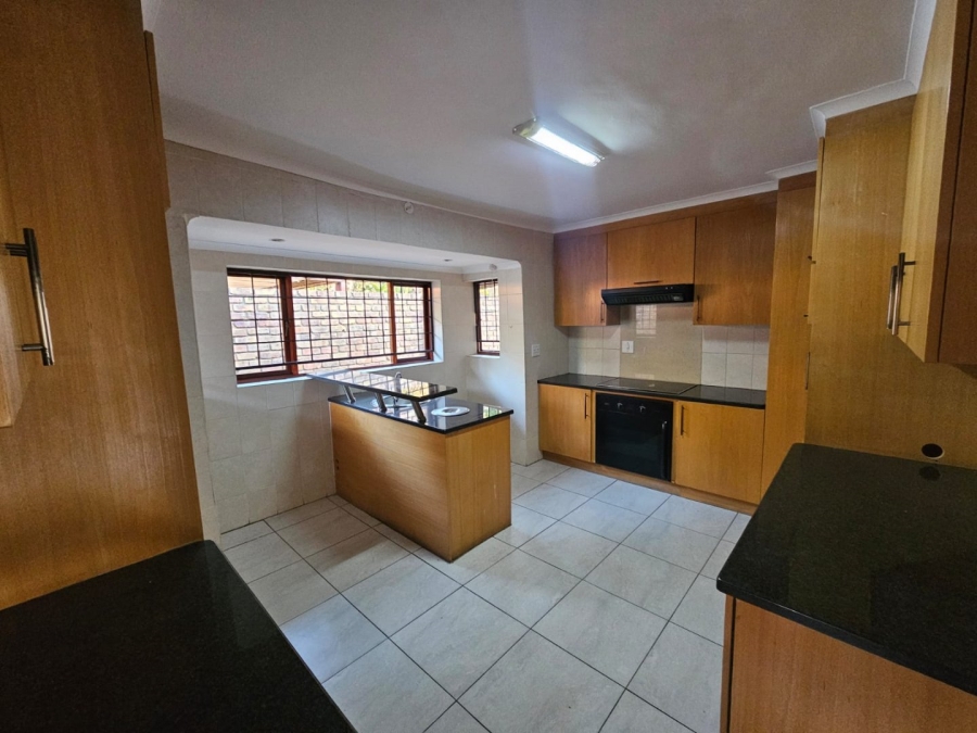 To Let 4 Bedroom Property for Rent in Waterkloof Gauteng