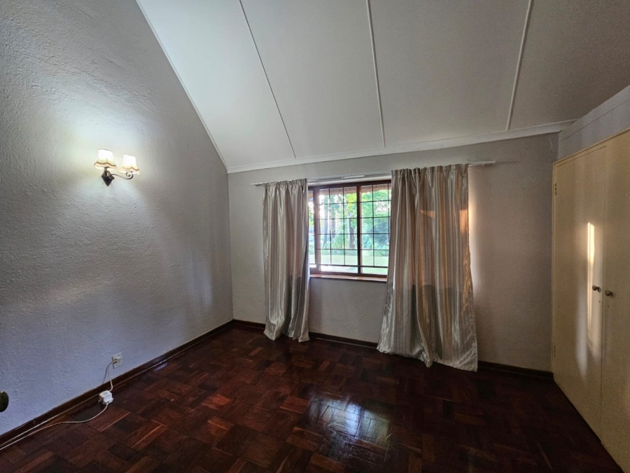 To Let 4 Bedroom Property for Rent in Waterkloof Gauteng