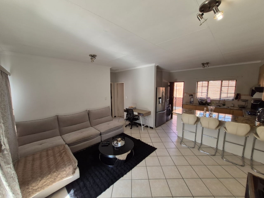 2 Bedroom Property for Sale in Mooikloof Ridge Gauteng