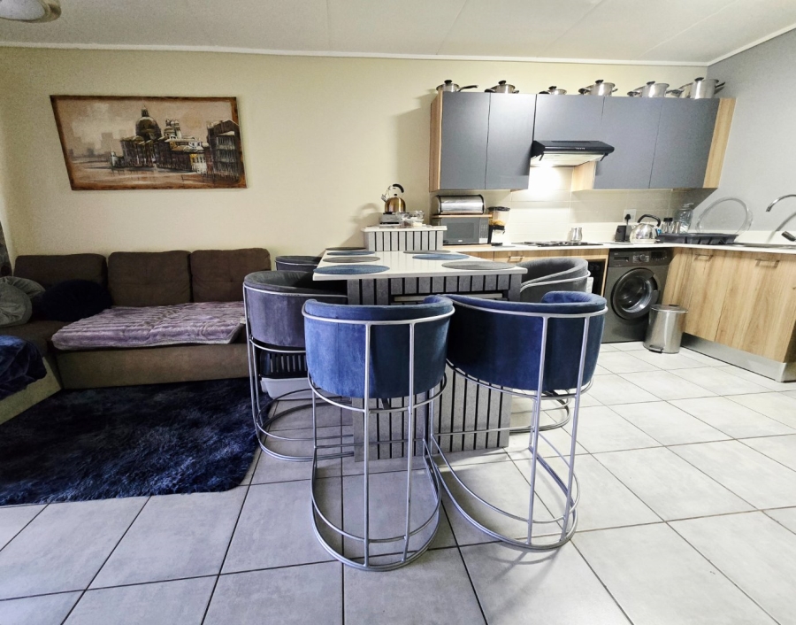 To Let 2 Bedroom Property for Rent in Witfield Gauteng