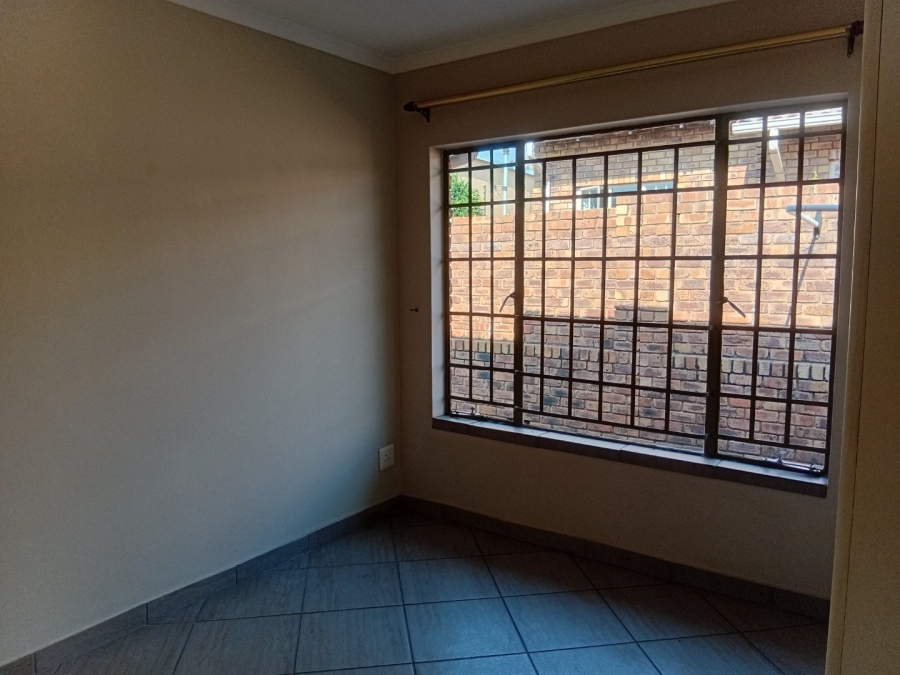3 Bedroom Property for Sale in Sinoville Gauteng