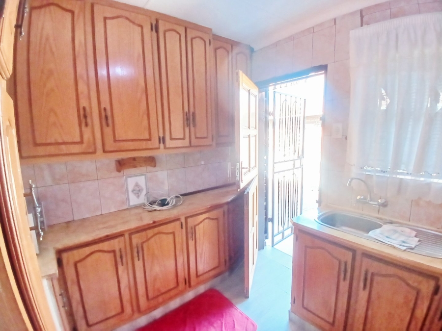  Bedroom Property for Sale in Kwa Thema Gauteng