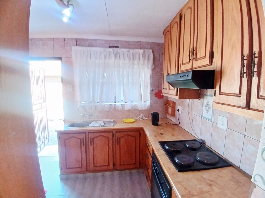  Bedroom Property for Sale in Kwa Thema Gauteng