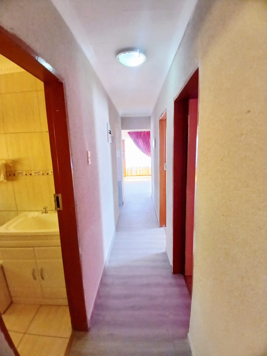  Bedroom Property for Sale in Kwa Thema Gauteng