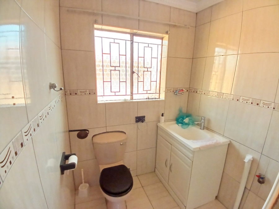  Bedroom Property for Sale in Kwa Thema Gauteng