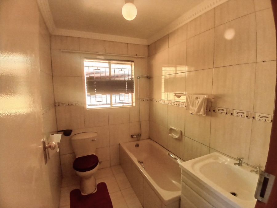  Bedroom Property for Sale in Kwa Thema Gauteng