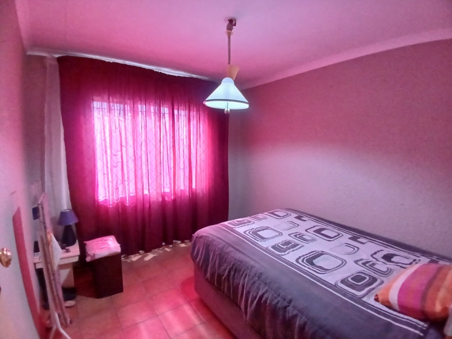  Bedroom Property for Sale in Kwa Thema Gauteng