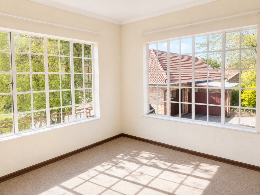 2 Bedroom Property for Sale in Harveston A H Gauteng