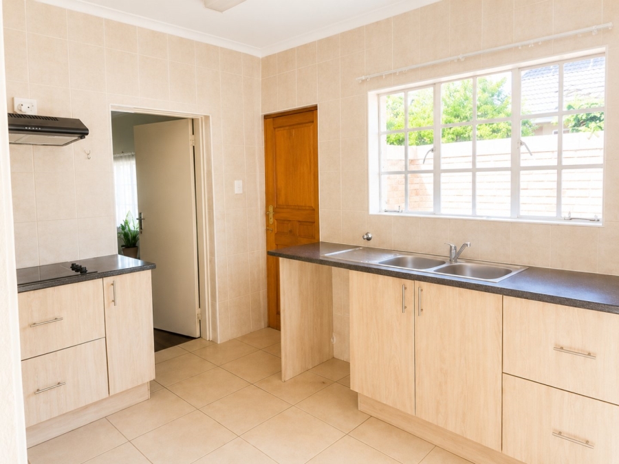 2 Bedroom Property for Sale in Harveston A H Gauteng