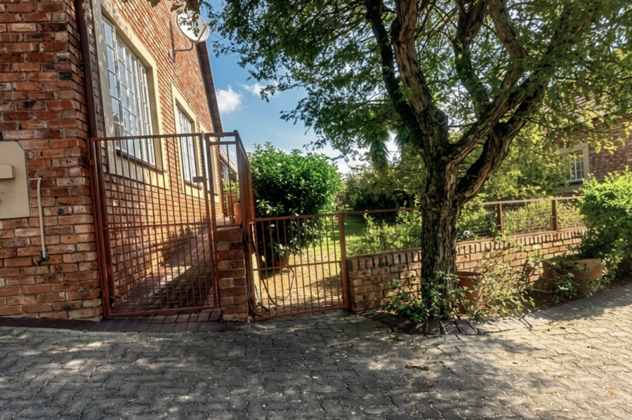 2 Bedroom Property for Sale in Harveston A H Gauteng